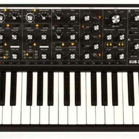 Moog Subsequent 37