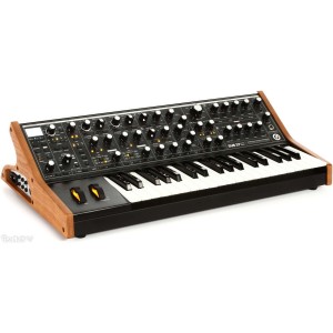 Moog Subsequent 37