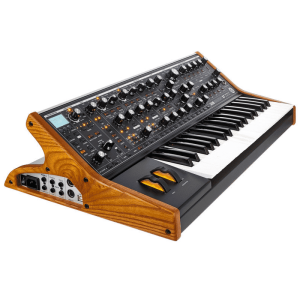 Moog Subsequent 37