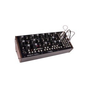 Moog Mother-32