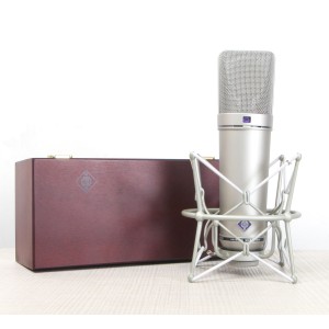 Neumann U 87 Ai Studio Set - ni (Used)